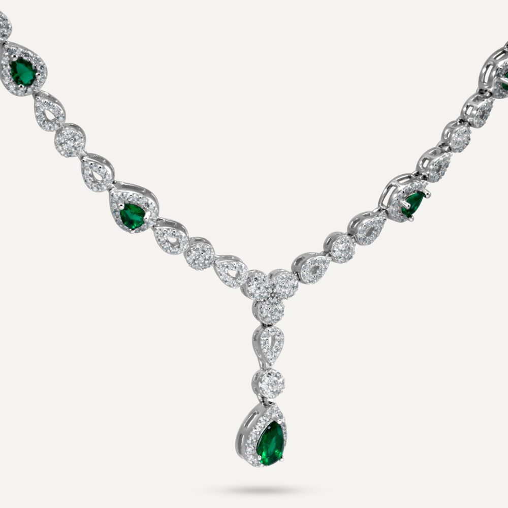 Amore Green Necklace - Image 2